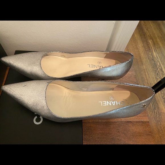 Chanel shoes - Picture 1 of 6
